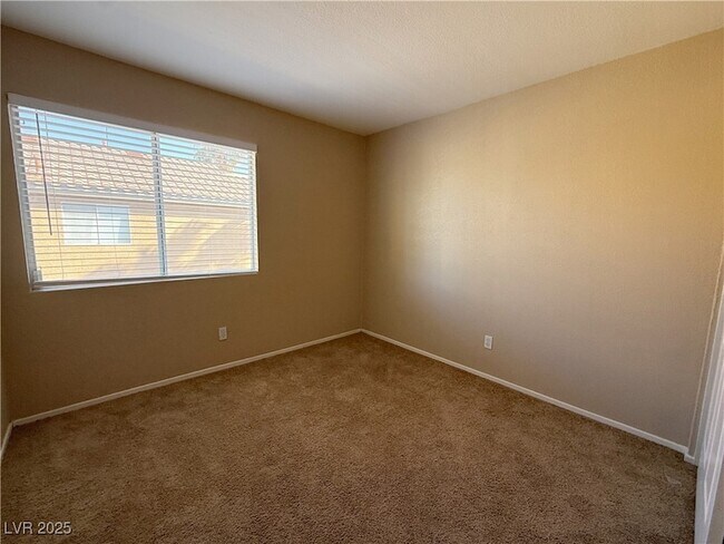 Building Photo - 7761 Locke Haven Dr