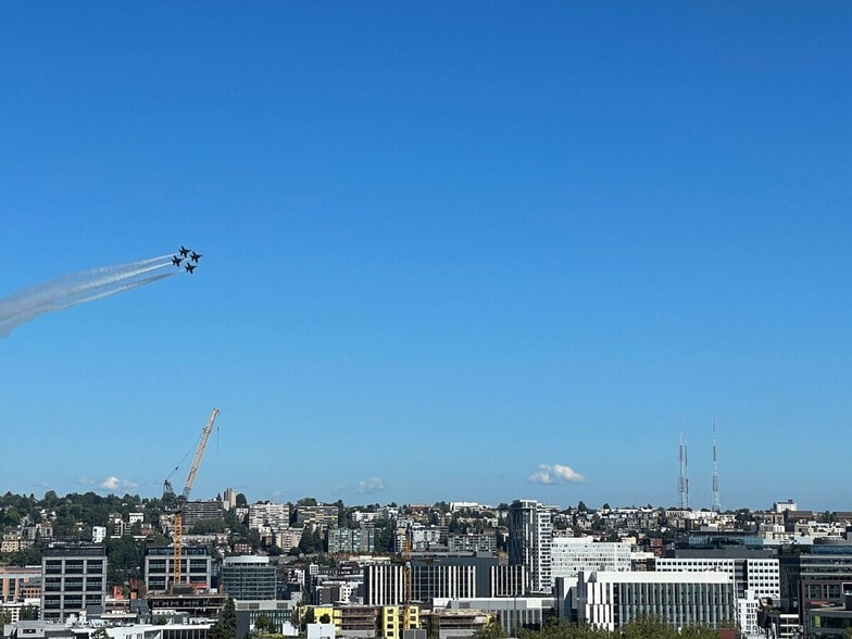 Building Photo - 167 Valley St