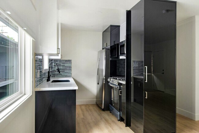 Building Photo - 117 Avenida Algodon