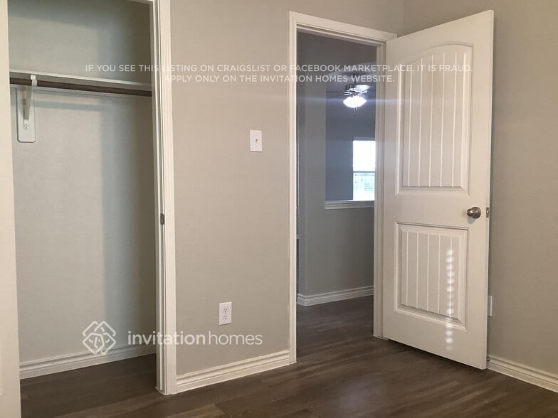 Building Photo - 151 E Kirnwood Dr
