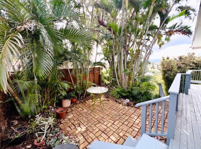 Building Photo - 68-1828 Pakanu St