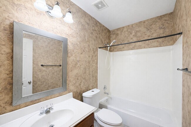 Building Photo - 2614 Orchard Creek Ln