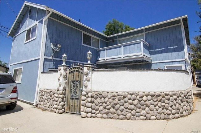 Building Photo - 4 br, 4 bath House - 6936 Encino Ave