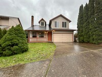 Building Photo - Ample 3 Bed, 2.5 Bath Charmer!