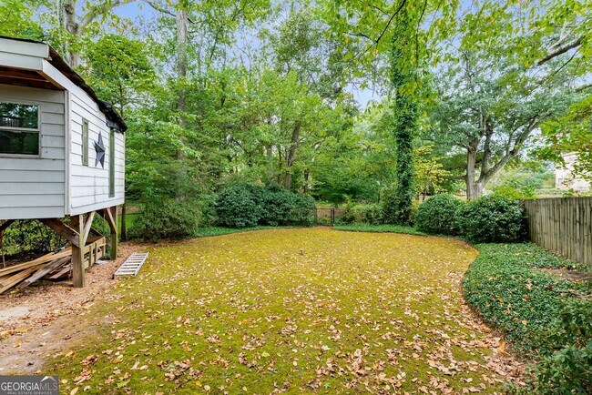 Building Photo - 546 Candler Park Dr NE
