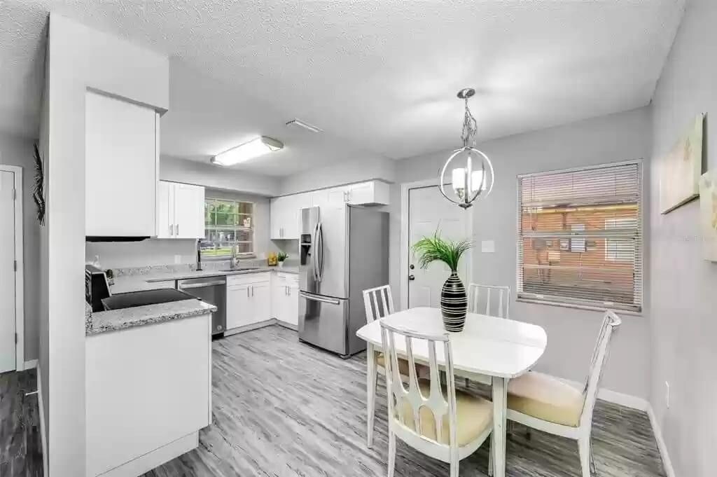 Building Photo - 3204 E Lambright St