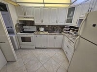 Building Photo - 8020 S Colony Cir