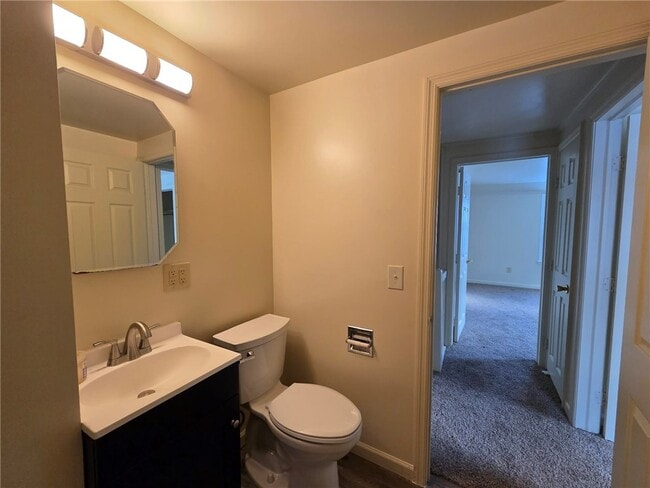 Building Photo - 252 A Allen St