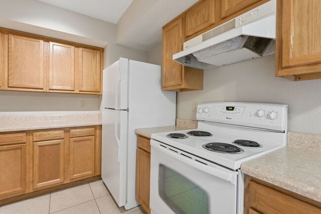 Building Photo - 4444 E Paradise Ln