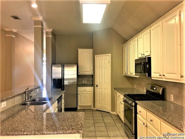 Building Photo - 11615 Brae Valley