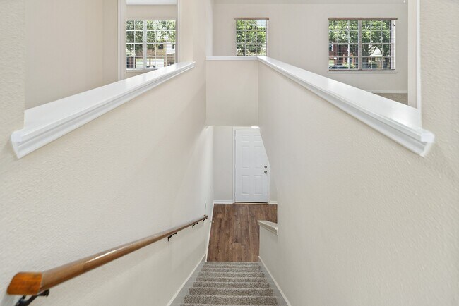 Building Photo - 18614 Atasca S Dr