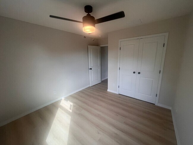 Building Photo - Beautiful, brand-new, 3-bedroom, 2-bath home in Nixa with a 3-car garage.