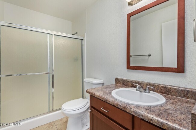 Building Photo - 3929 S Pine St