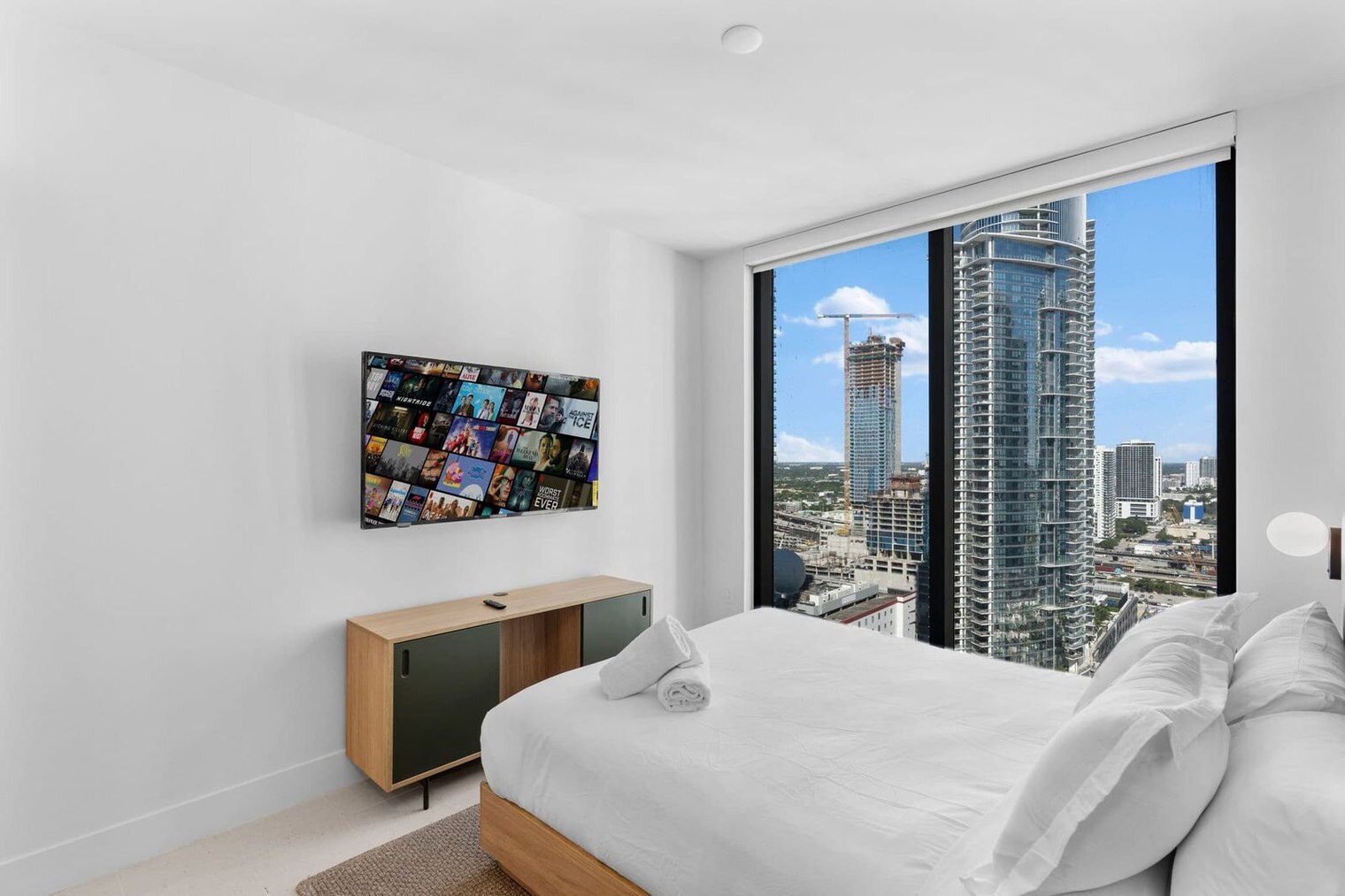 Building Photo - 159 NE 6th St