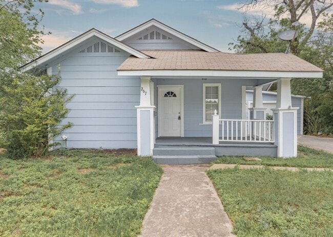 Building Photo - Dream Rental located minutes from Southtow...