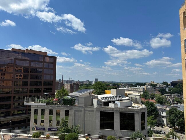 Building Photo - 125 N Hamilton St