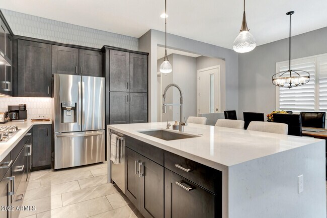 Building Photo - 7444 E Paraiso Dr