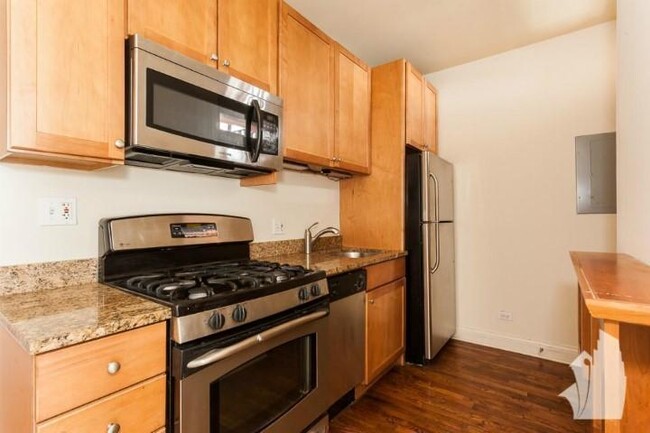 Building Photo - 1 bedroom in Chicago IL 60613