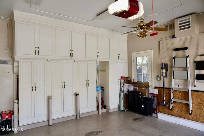 Building Photo - 4328 Park Verdi