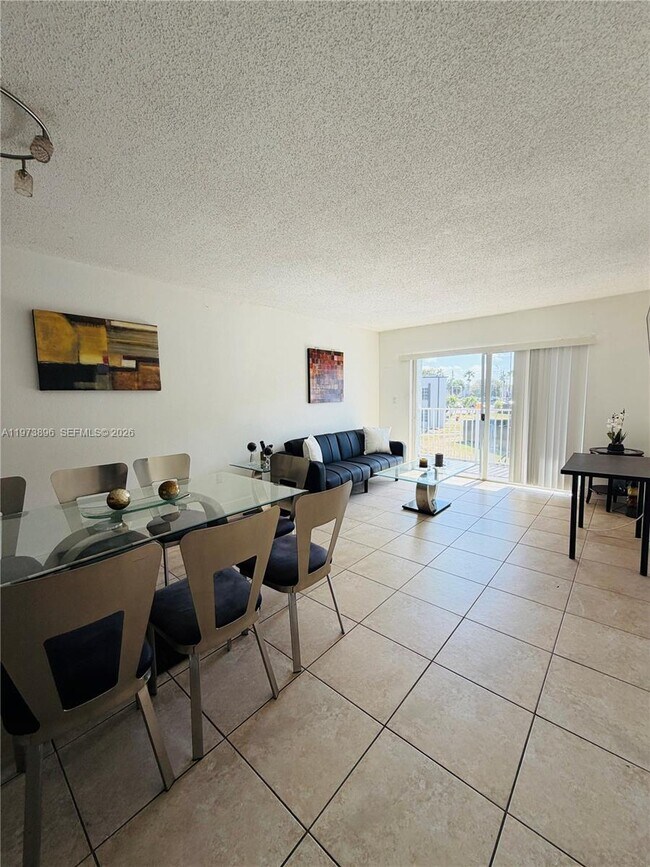 Building Photo - 4920 NW 79th Ave