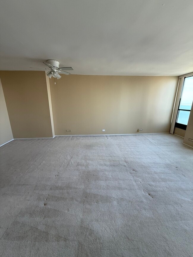 Building Photo - 1030 N State St