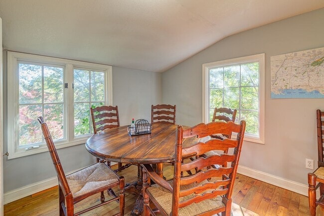 Building Photo - 24 Jefferson Dr