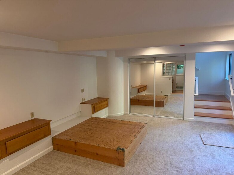 Building Photo - 13206 Middleton Ave