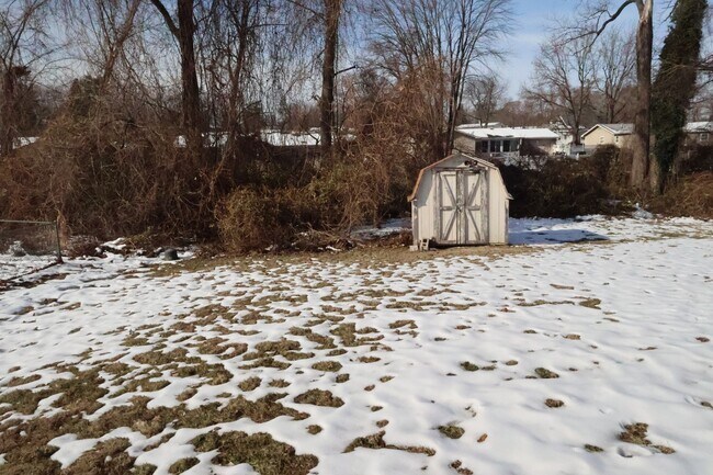 Building Photo - 833-835 Cole Blvd