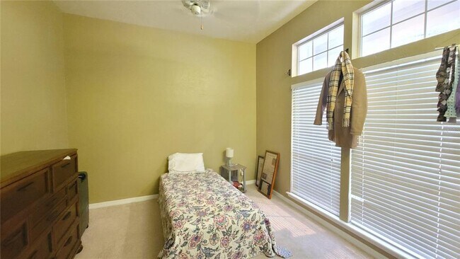 Building Photo - 3003 SW 98 Dr