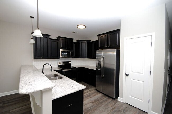 Building Photo - 416 S Pearl St