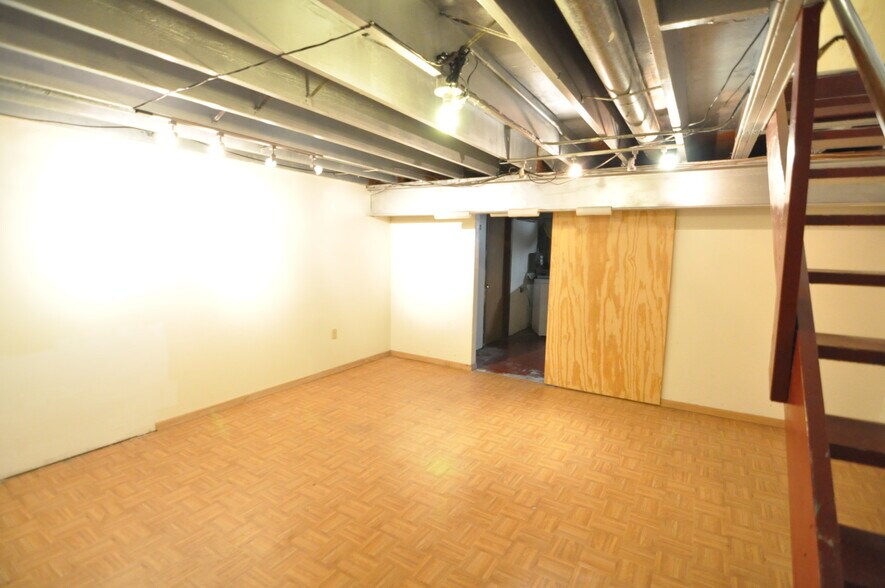 Building Photo - 46 Lakewood Garden Ln