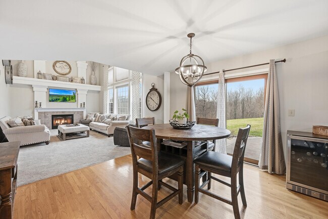 Building Photo - 1815 Mountainview Ct