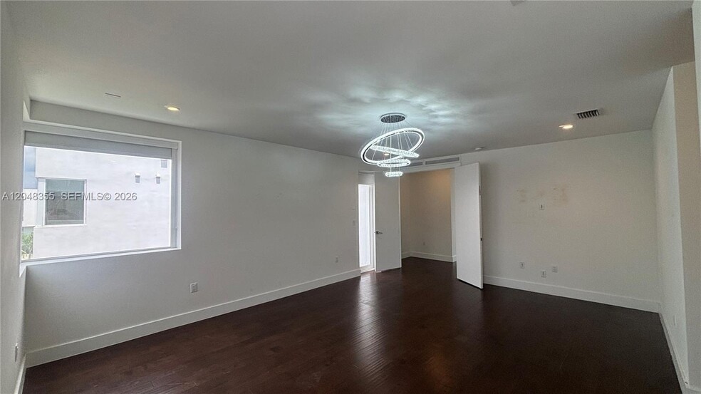 Building Photo - 10108 NW 77th St