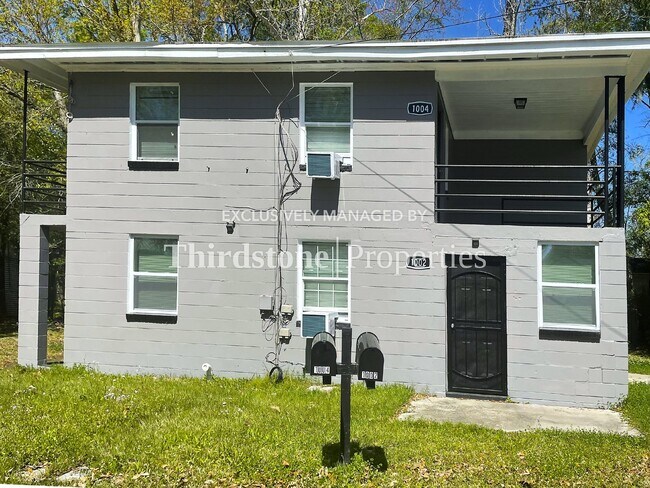Building Photo - 1002 Lawrence St