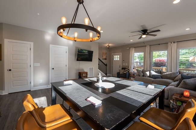 Building Photo - Nicely Appointed, 2019-Built Home Convenie...