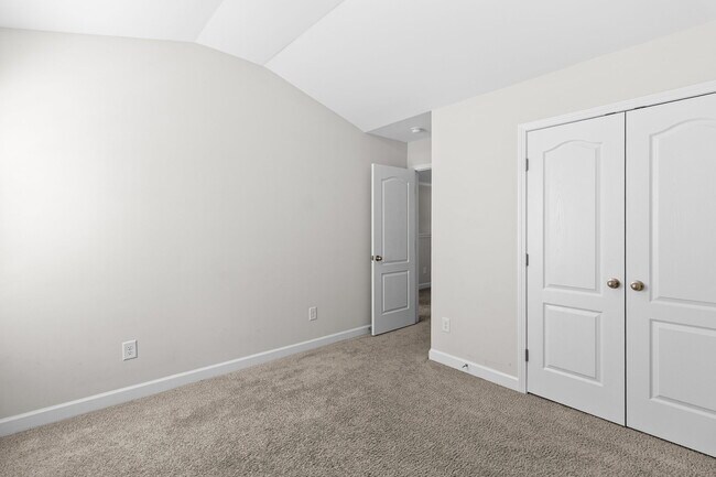 Building Photo - 4095 Irwin Dr