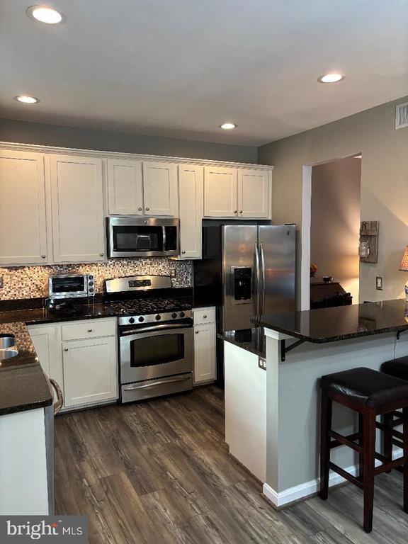 Building Photo - 20880 Butterwood Falls Terrace