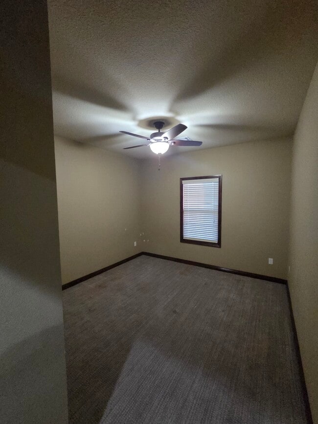 Building Photo - 719-713 13th St