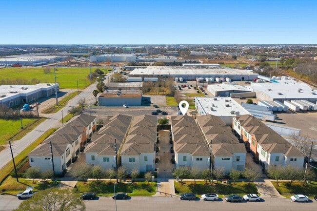 Building Photo - 2948 Alice St