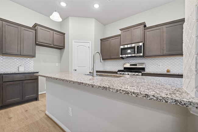 Building Photo - 18203 Samie Nell Ct