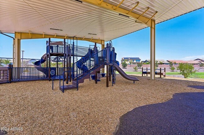 Building Photo - Gorgeous Single Level 4 bed 3 bath 3 car garage home at the Meadows community in Peoria