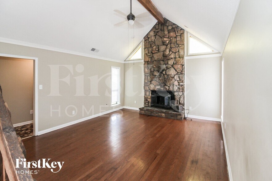 Building Photo - 5979 Rosewind Cir W