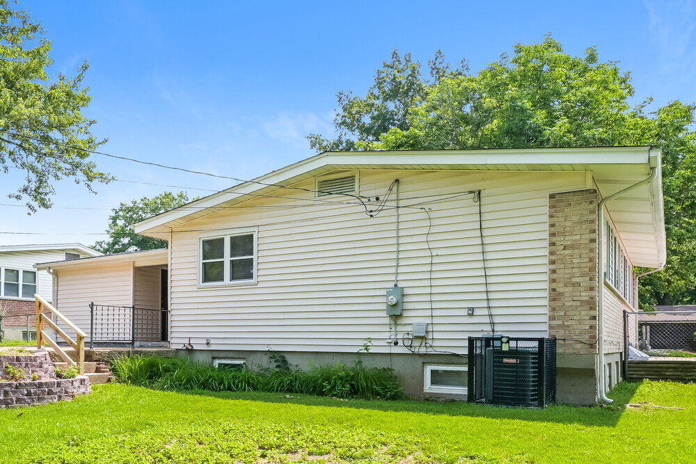 Building Photo - 1635 Trotterway Dr