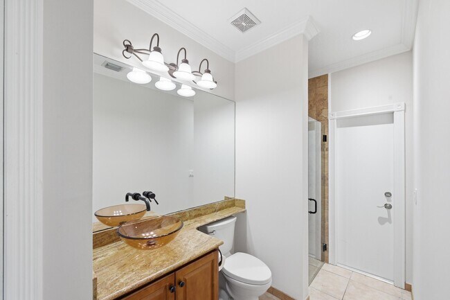 Building Photo - 207 Banyanwood Point