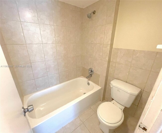 Building Photo - 704 SE 2nd Ave