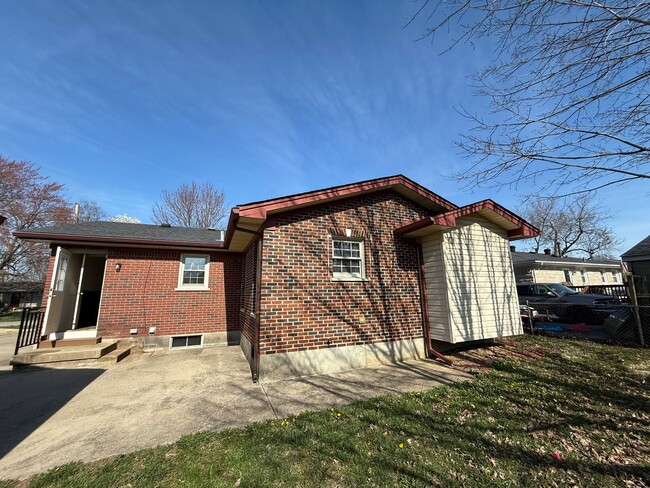 Building Photo - Great home in PRP!