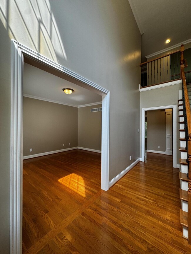 Building Photo - 3120 Hemingway Ln