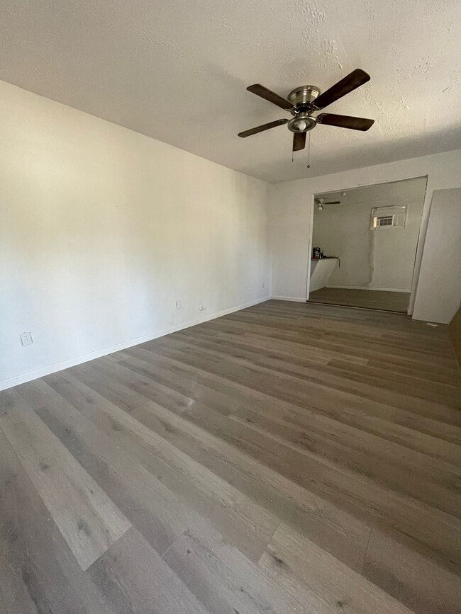 Building Photo - 7722 Darnay Dr