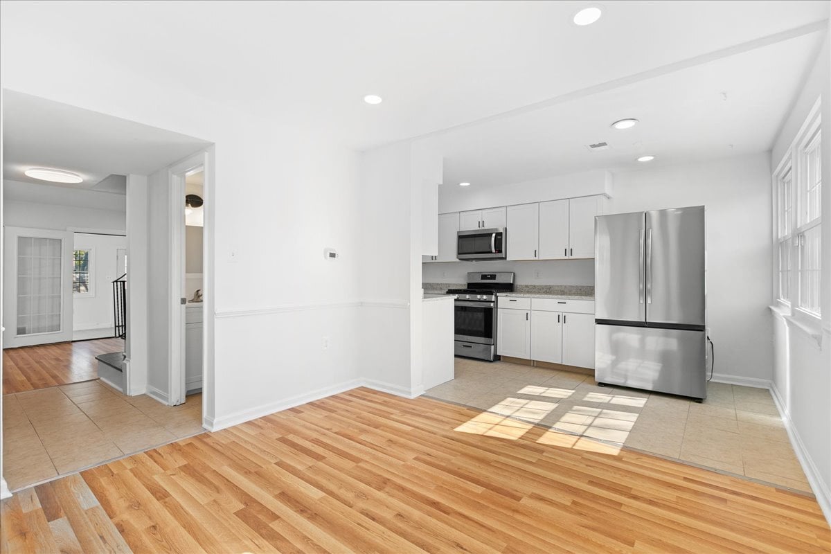 Building Photo - 239 Nottoway St SE