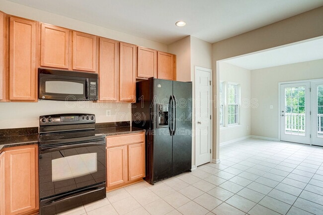 Building Photo - 23515 Forest Haven Way